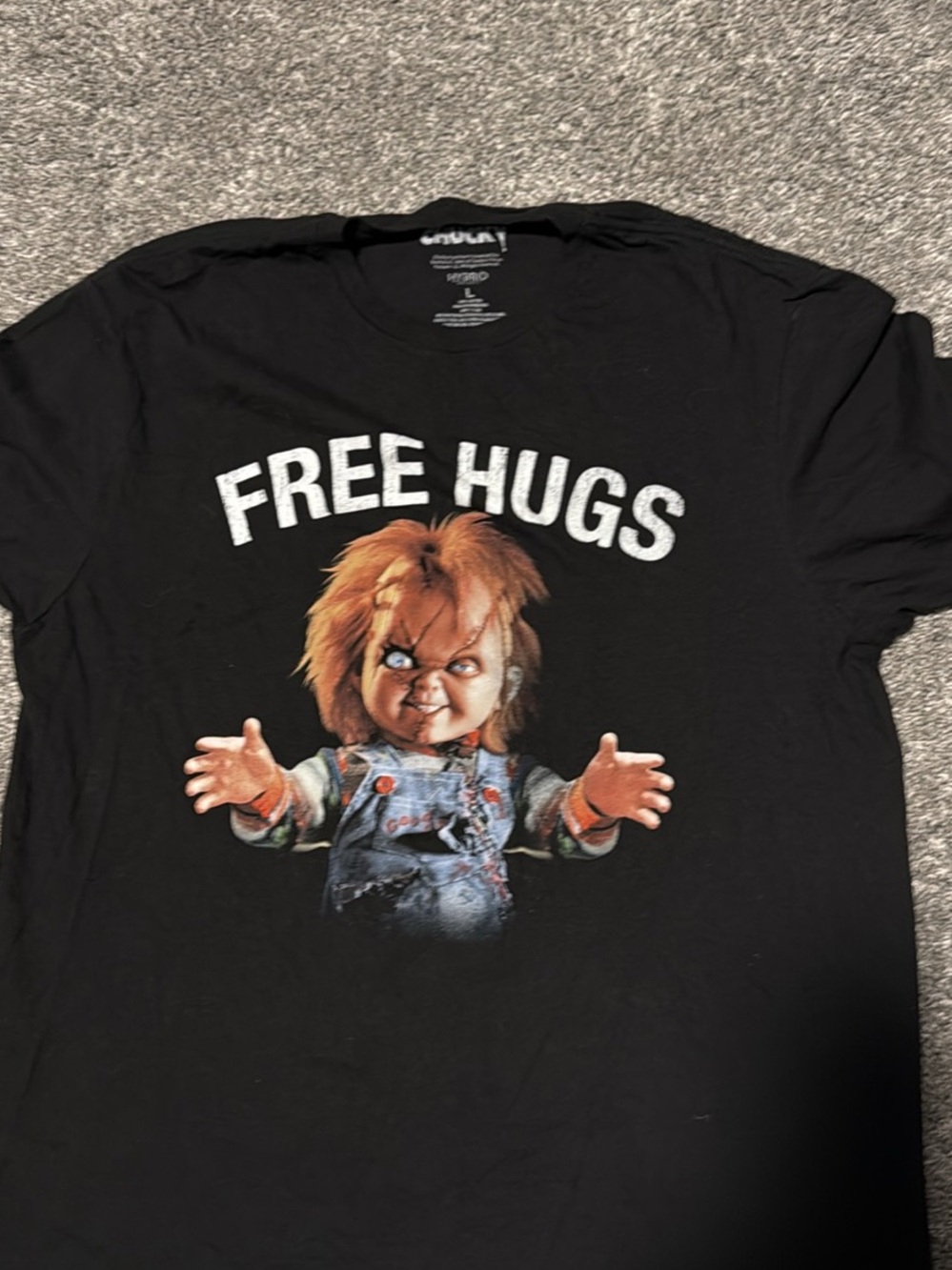FREE HUGS Black Graphic Tee - Chucky Doll Design Mens L